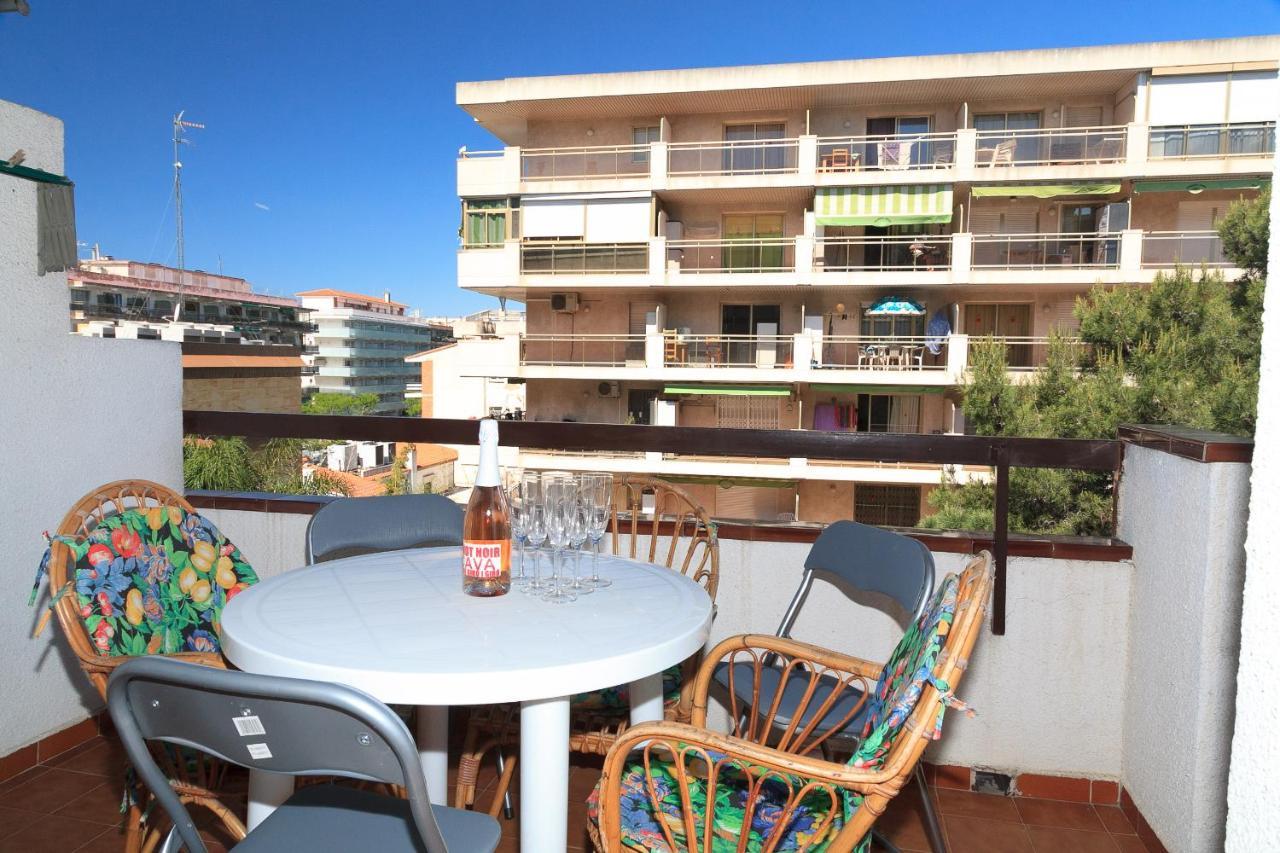 Uhc Buigas Luz Apartments Salou Bagian luar foto